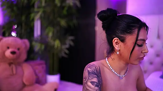 AishaDevoe online show from March 1, 2025, 7:15 pm