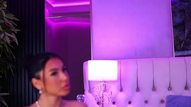 AishaDevoe online show from March 8, 2025, 7:09 pm