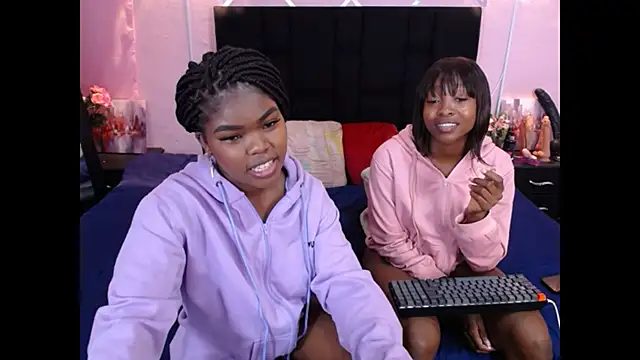 AdelynYasmin online show from September 30, 2025, 3:28 pm