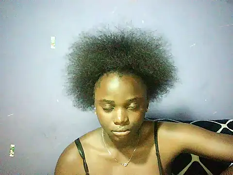 Pretty doll20 online show from February 27, 2025, 5:36 pm