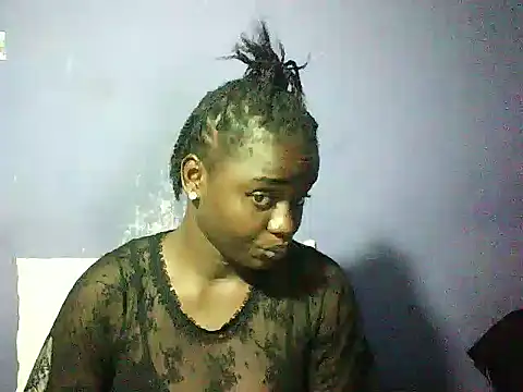 Pretty doll20 online show from March 4, 2025, 1:28 pm
