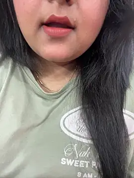 smile pretty online show from February 2, 2026, 4:17 pm