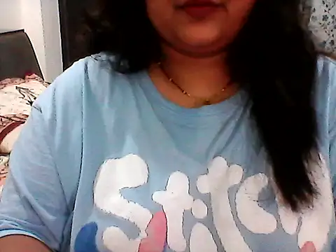 Snapshot of smile_pretty chatting on July 7, 2026, 6:45 pm smile pretty online show from July 7, 2026, 6:45 pm