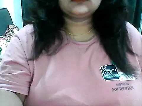 Snapshot of smile_pretty chatting on July 28, 2026, 7:39 pm smile pretty online show from July 28, 2026, 7:39 pm