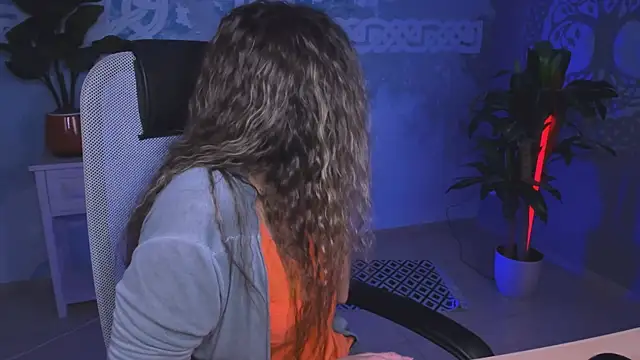 FridaTander online show from December 19, 2024, 12:23 pm
