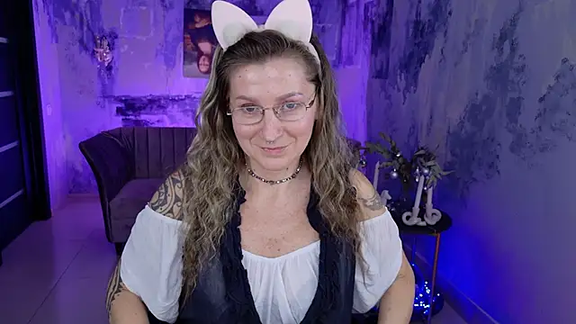 FridaTander online show from December 28, 2024, 1:28 pm