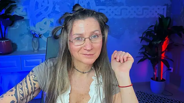 FridaTander online show from February 3, 2025, 12:36 pm