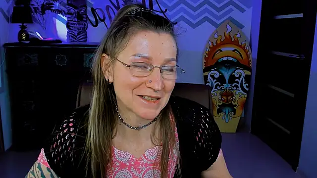 FridaTander online show from February 28, 2025, 3:26 pm