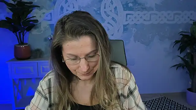 FridaTander online show from March 7, 2025, 5:28 pm