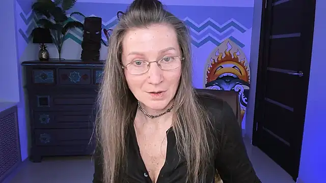 FridaTander online show from March 8, 2025, 4:17 pm