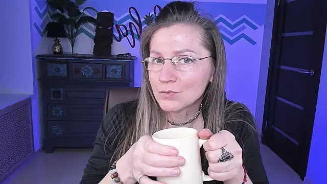 FridaTander online show from March 9, 2025, 5:28 pm