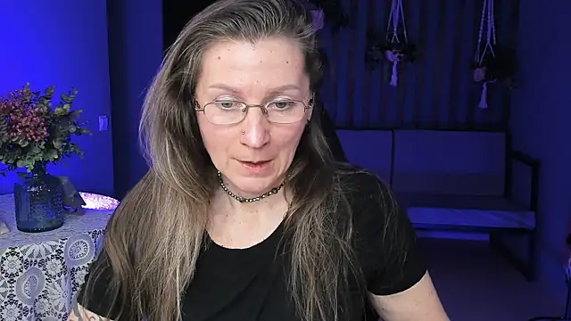 FridaTander online show from March 14, 2025, 1:13 pm