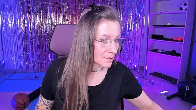 FridaTander online show from March 21, 2025, 11:23 pm
