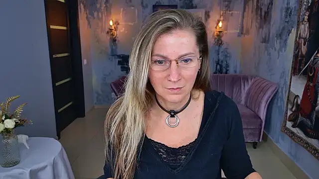 FridaTander online show from September 11, 2025, 5:02 pm