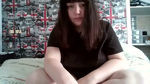 Lynylou online show from September 24, 2025, 11:13 am