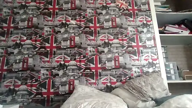 Lynylou online show from October 20, 2025, 10:59 am