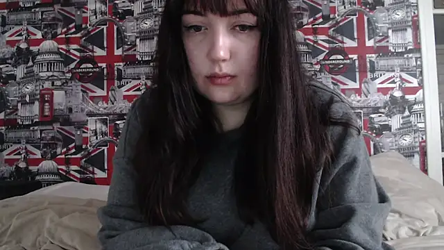 Lynylou online show from February 18, 2026, 4:47 pm