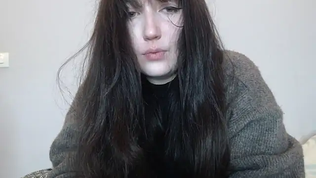 Lynylou online show from March 17, 2026, 6:06 am