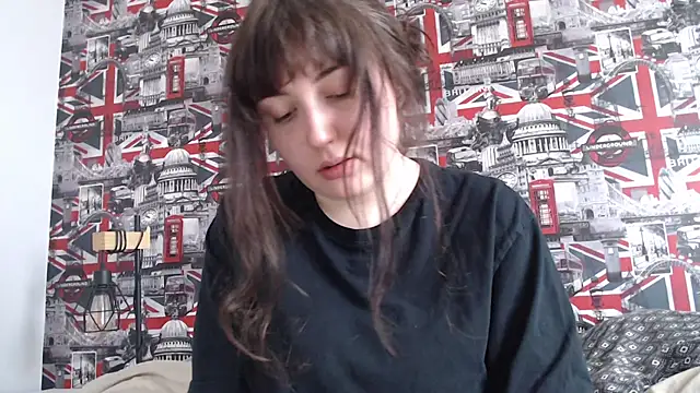 Lynylou online show from March 30, 2026, 8:26 am