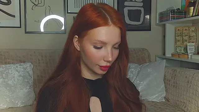 JudyWalkerr online show from March 19, 2025, 6:35 am