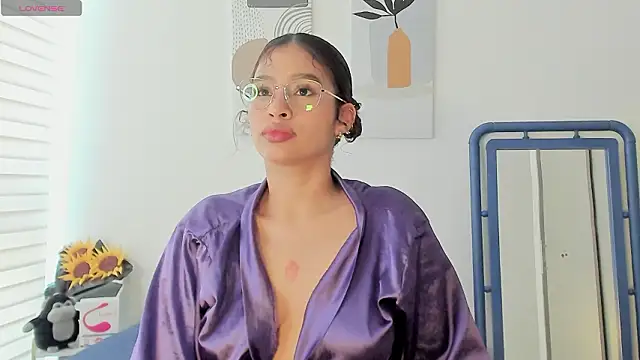 SeleneClark online show from March 4, 2026, 6:25 pm