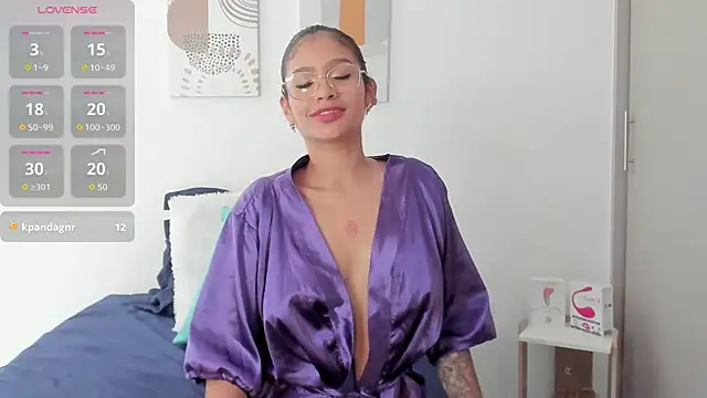 Snapshot of SeleneClark chatting on April 30, 2026, 8:57 pm SeleneClark online show from April 30, 2026, 8:57 pm