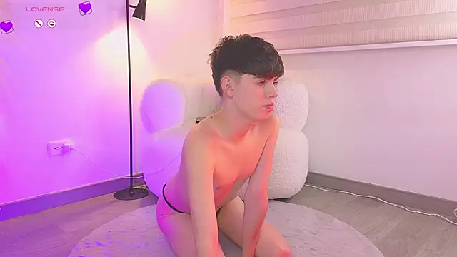 Snapshot of sebbyrose chatting on December 13, 2024, 2:43 am sebbyrose online show from December 13, 2024, 2:43 am