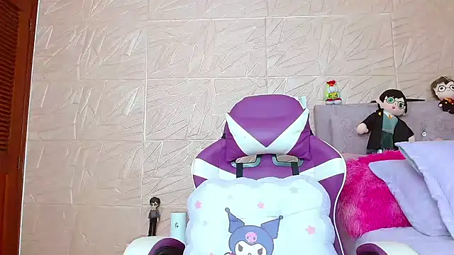 kendallsweet7 online show from October 7, 2025, 7:44 pm