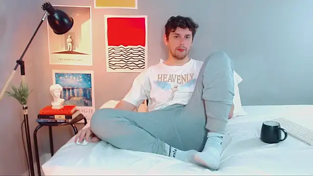 Snapshot of Elio555 chatting on September 26, 2025, 9:19 pm Elio555 online show from September 26, 2025, 9:19 pm