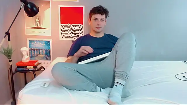 Snapshot of Elio555 chatting on October 2, 2025, 10:50 pm Elio555 online show from October 2, 2025, 10:50 pm