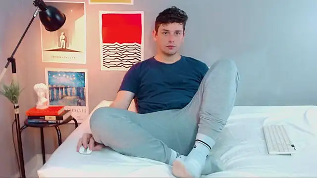 Snapshot of Elio555 chatting on October 4, 2025, 7:01 pm Elio555 online show from October 4, 2025, 7:01 pm