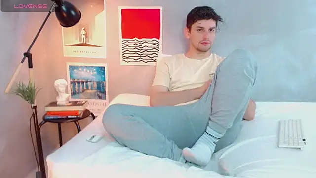 Snapshot of Elio555 chatting on October 21, 2025, 7:36 pm Elio555 online show from October 21, 2025, 7:36 pm