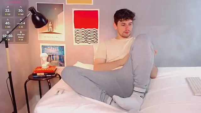 Snapshot of Elio555 chatting on October 25, 2025, 7:52 pm Elio555 online show from October 25, 2025, 7:52 pm