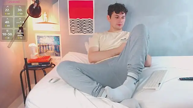 Snapshot of Elio555 chatting on November 2, 2025, 2:03 am Elio555 online show from November 2, 2025, 2:03 am