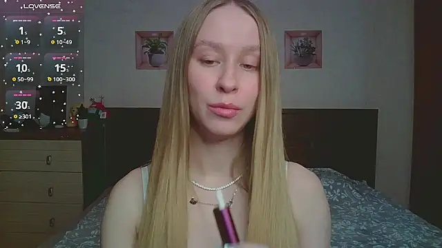 Lily  Devil online show from January 17, 2026, 5:38 pm