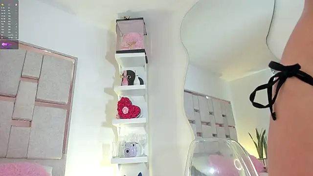 Snapshot of kristel_s chatting on October 3, 2025, 7:00 pm kristel s online show from October 3, 2025, 7:00 pm