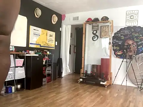 bigshh8 online show from November 11, 2025, 10:54 pm