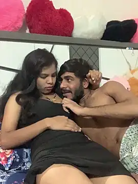 hottiess69 online show from February 7, 2025, 5:51 pm