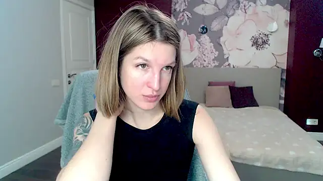 EmilyWalkeri online show from January 15, 2025, 7:48 am