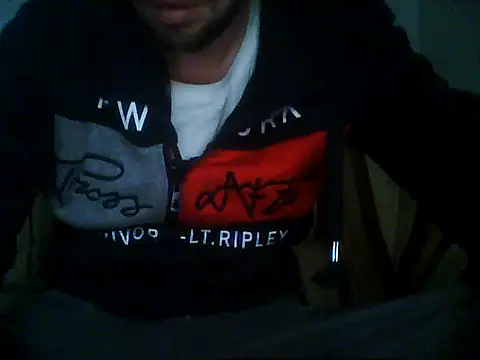 Snapshot of Rejtelmesest chatting on February 4, 2026, 2:01 pm Rejtelmesest online show from February 4, 2026, 2:01 pm