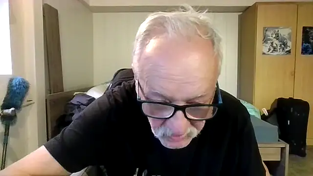 Snapshot of Sammy1660 chatting on October 12, 2025, 3:55 pm Sammy1660 online show from October 12, 2025, 3:55 pm