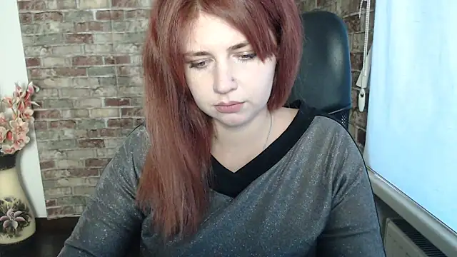 Lizzy Love online show from December 4, 2024, 1:09 pm