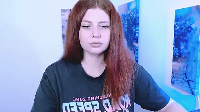 Snapshot of Lizzy_Love chatting on October 21, 2025, 12:28 pm Lizzy Love online show from October 21, 2025, 12:28 pm