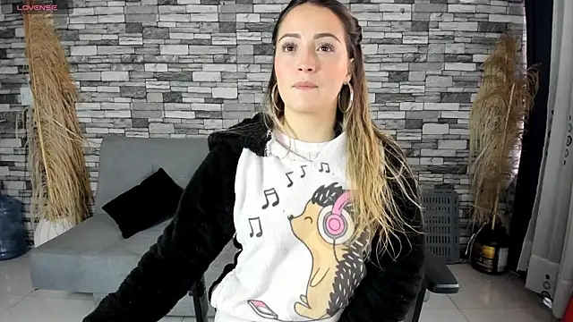 Snapshot of cindy_love2 chatting on October 16, 2025, 2:07 pm cindy love2 online show from October 16, 2025, 2:07 pm