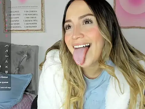 cindy love2 online show from November 16, 2025, 12:33 pm