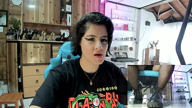 Cristina Vanegas631 online show from October 10, 2025, 9:36 pm