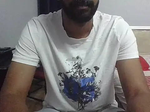 Snapshot of IndianEurope chatting on February 15, 2026, 6:04 pm IndianEurope online show from February 15, 2026, 6:04 pm