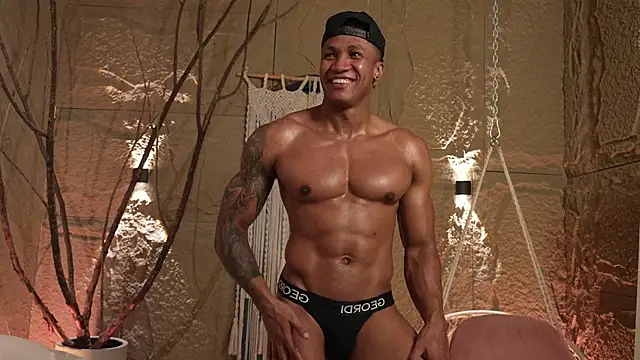 Logan Varela online show from September 25, 2025, 1:15 pm