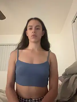 brookehoneynina online show from January 28, 2025, 4:08 am