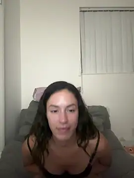 brookehoneynina online show from March 22, 2025, 12:49 am